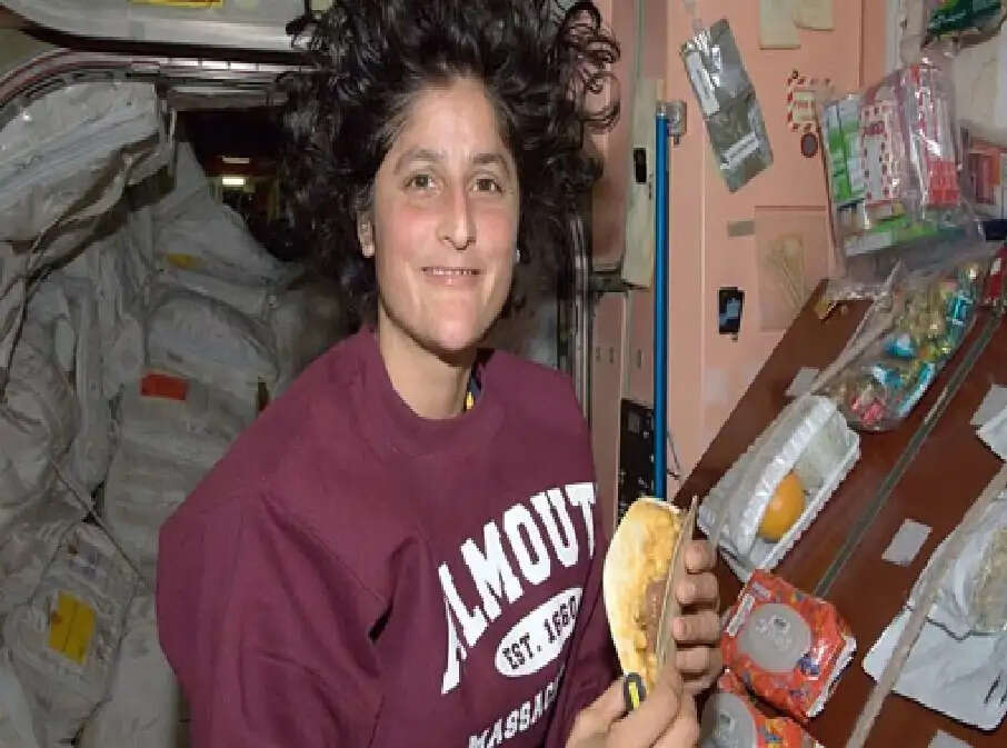 Sunita Williams ने 9 महीने तक स्पेस में क्या क्या खाया? वे अपना खाना कैसे बनाती थी? जानें