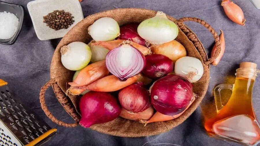Health Tips-  इन लोगो को भूलकर भी नहीं खाना चाहिए कच्चा प्याज, स्वास्थ्य के लिए होता हैं बुरा