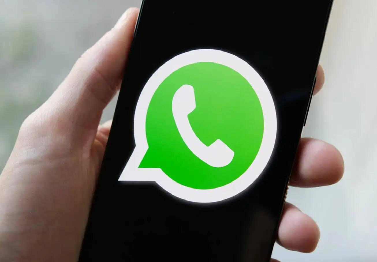 WhatsApp पर आया है शादी का कार्ड? तो बस इस एक गलती से गवां बैठेंगे पूरा पैसा! रहें सावधान