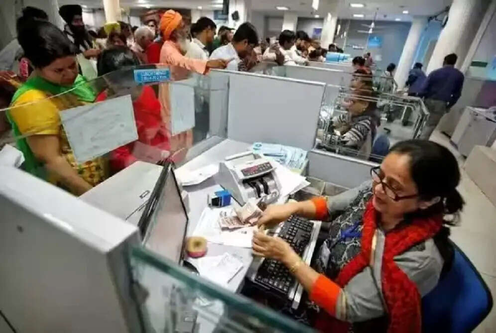 RBI ने बैंक खाते और जमा पर नई निर्देश जारी की, जानें ट्रांजैक्शन की पूरी जानकारी