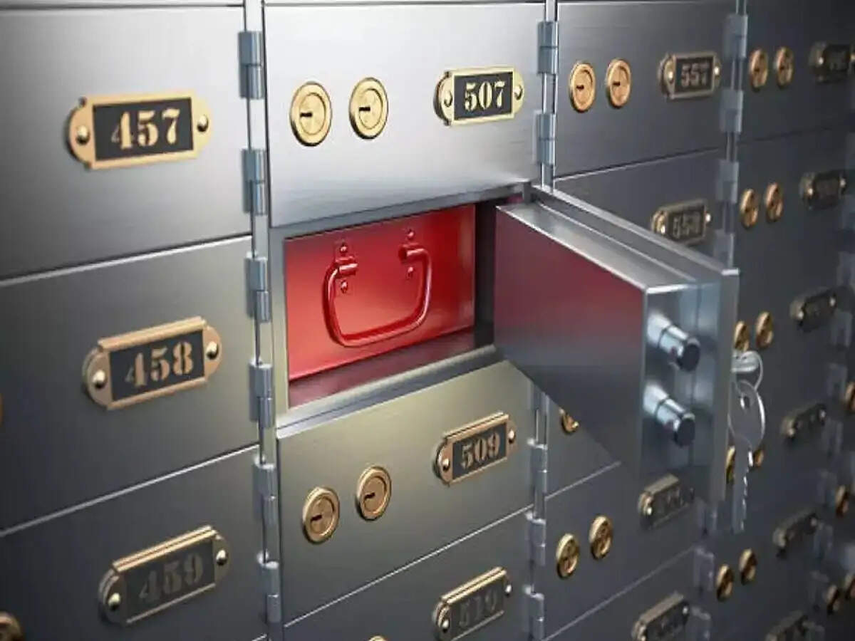 Bank Locker Rules- बैंक लॉकर से सामान चोरी हो जाएं, तो कौन और कितना मिलेगा मुआवजा