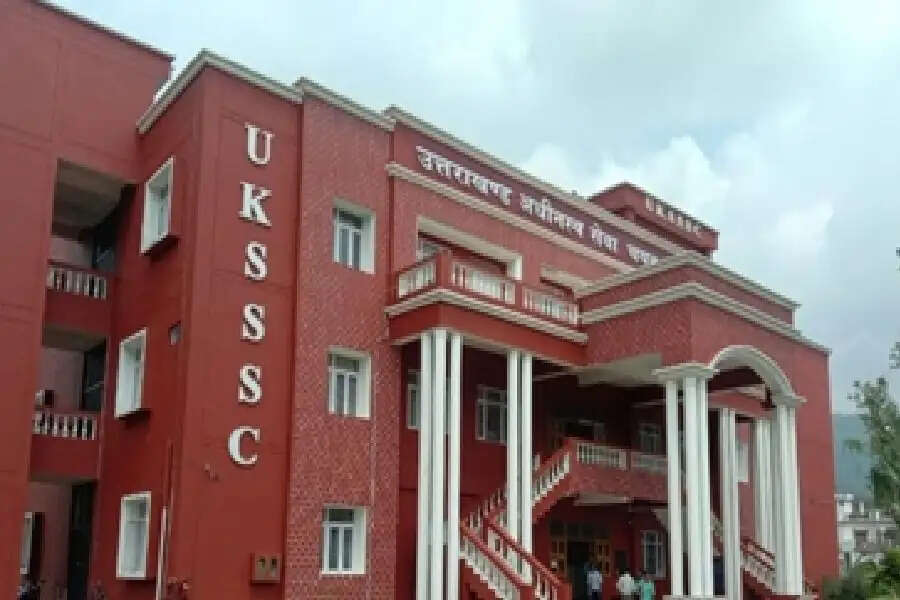 UKSSSC Group C Recruitment 2025:  419 पदों के लिए रजिस्ट्रेशन शुरू, यहाँ जानें आवेदन का तरीका