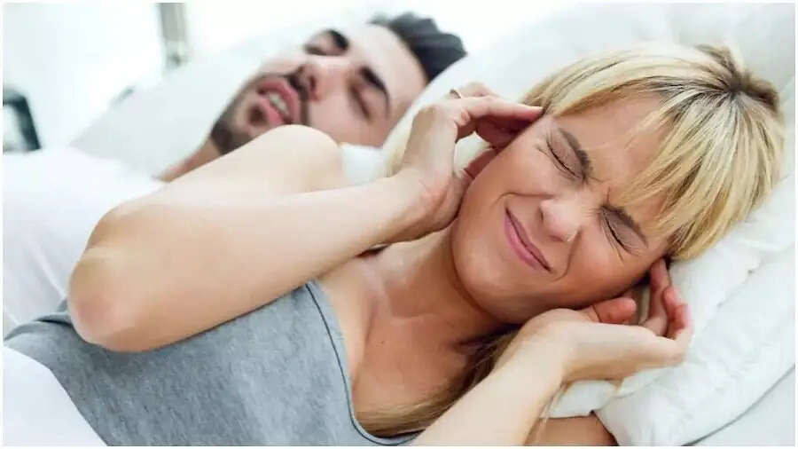 Snoring Tips-&nbsp;क्या आपको खर्राटों ने कर रखा हैं परेशान, निजात पाने के लिए अपनाएं ये टिप्स