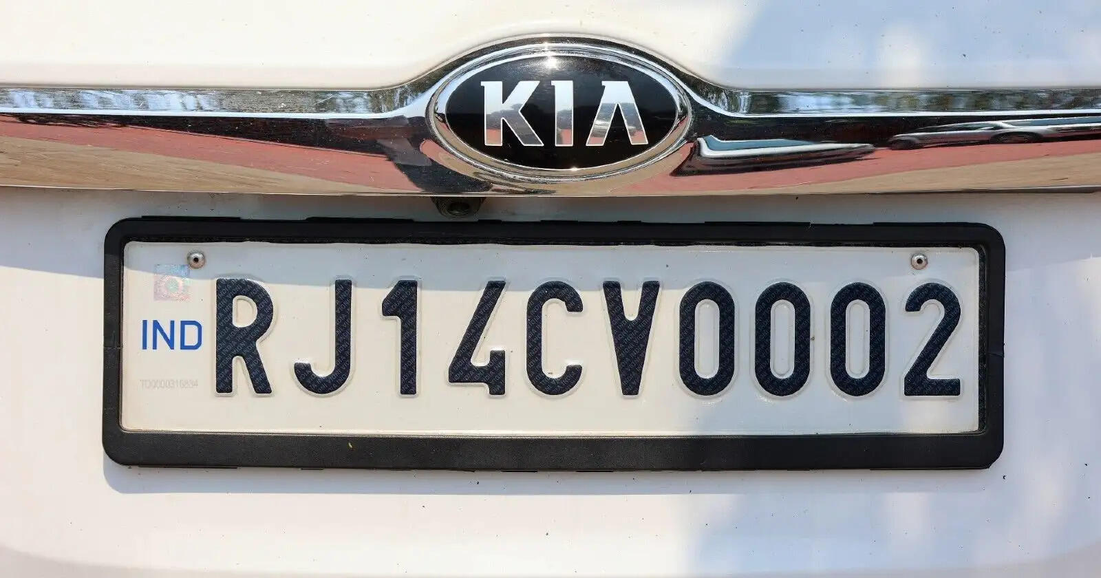 VIP Number Plate Tips- क्या गाड़ी पर लगवानी हैं VIP नंबर प्लेट, जानिए इसका आसान तरीका