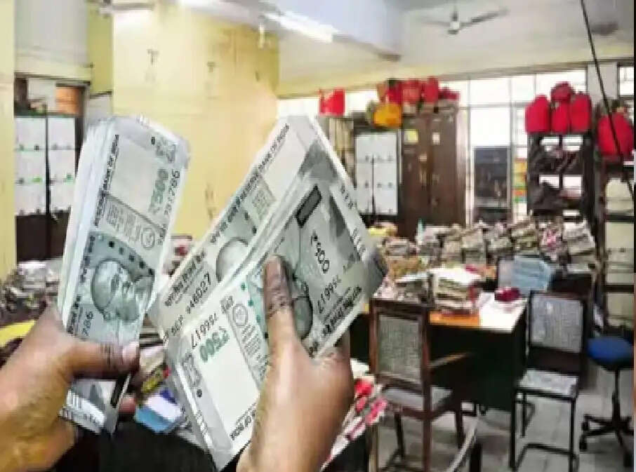 Good news for Police personnel: डीए बढ़ोतरी से पहले वेतन में होगी 40,000 रुपये की वृद्धि? जानें डिटेल्स