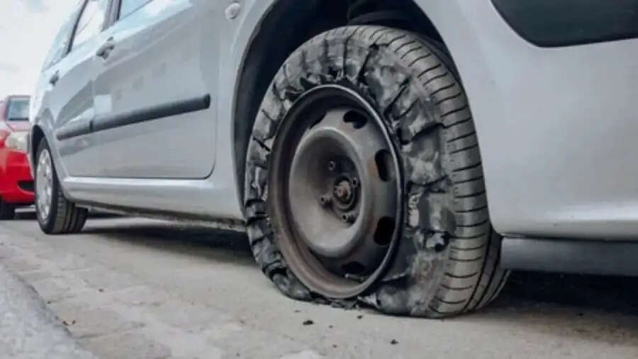 Tyre Care Tips- गर्मियों में टायर फटने से बचाने के लिए अपनाएं ये टिप्स, जानिए पूरी डिटेल्स