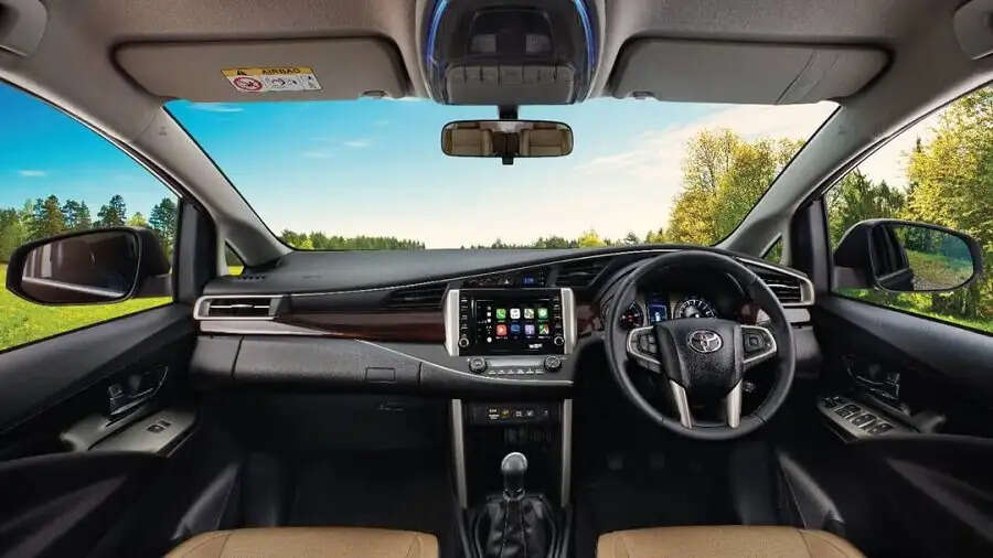 Automobile Tips-&nbsp;Innova Crysta&nbsp;लेने के लिए आपको हर महीने चुकानी होगी इतनी&nbsp;EMI,&nbsp;जानिए पूरी डिटेल्स