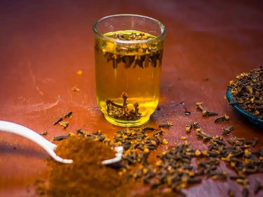 Health Tips-&nbsp;खाली पेट लौंग का पानी पीने से दूर होती हैं ये परेशानियां, जानिए कैसे करना हैं सेवन