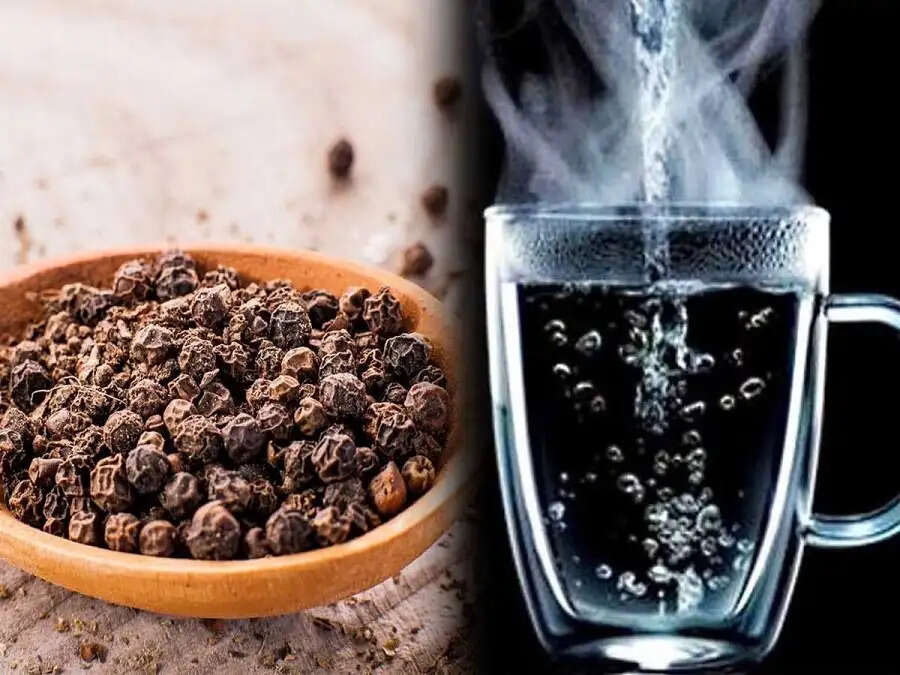 Health Tips-&nbsp;रोजाना 1 गिलास काली मिर्च का पानी पीने से इन बीमारियों से मिलता है छुटकारा, जानिए कैसे करना है सेवन