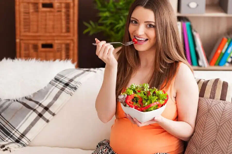 Pregnancy Tips-&nbsp;प्रेग्नेंसी के वक्त क्यों लगती हैं ज्यादा भूख, आइए जानें