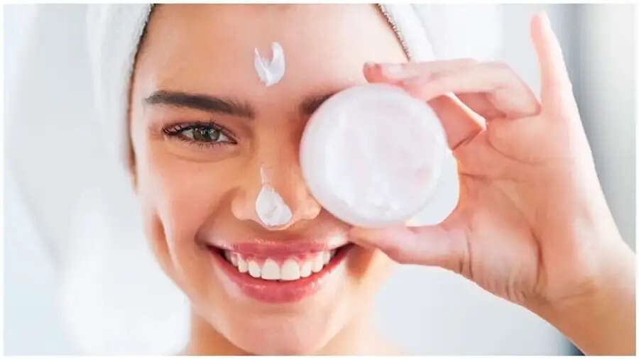 Skin Care Tips-&nbsp;क्या टैनिंग ने छीन ली हैं खूबसूरती, तो आजमाएं ये घरेलू नुस्खें