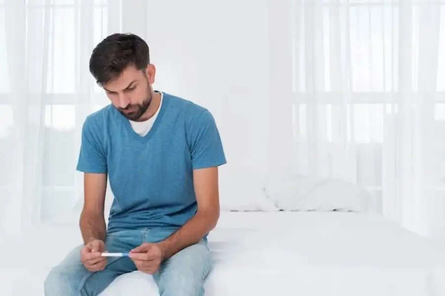 Health Tips- इन कारणों की वजह से पुरुषों में होता हैं बांझपन, जानिए इनके बारे में