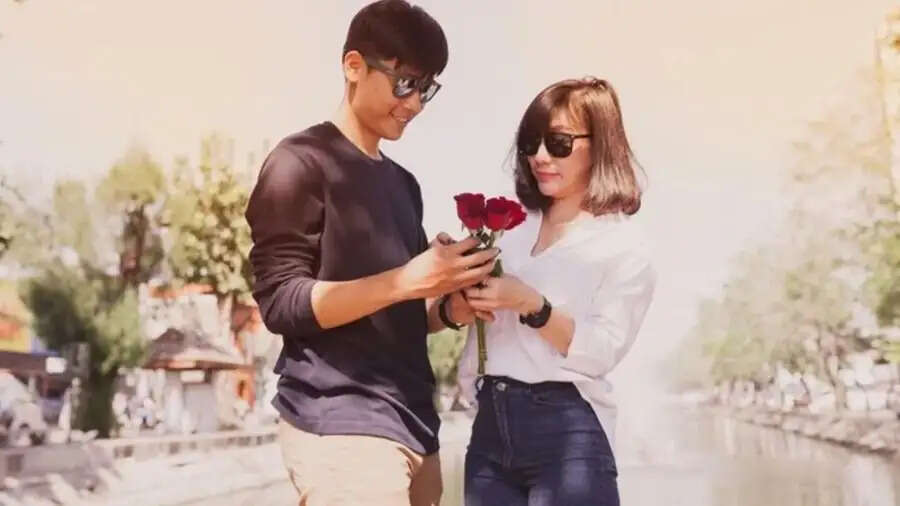 Relationship Tips-&nbsp;&nbsp;क्या आपने पार्टनर के साथ रिश्ते मजबूत मजबूत करने हैं, तो अपनाएं ये आदतें