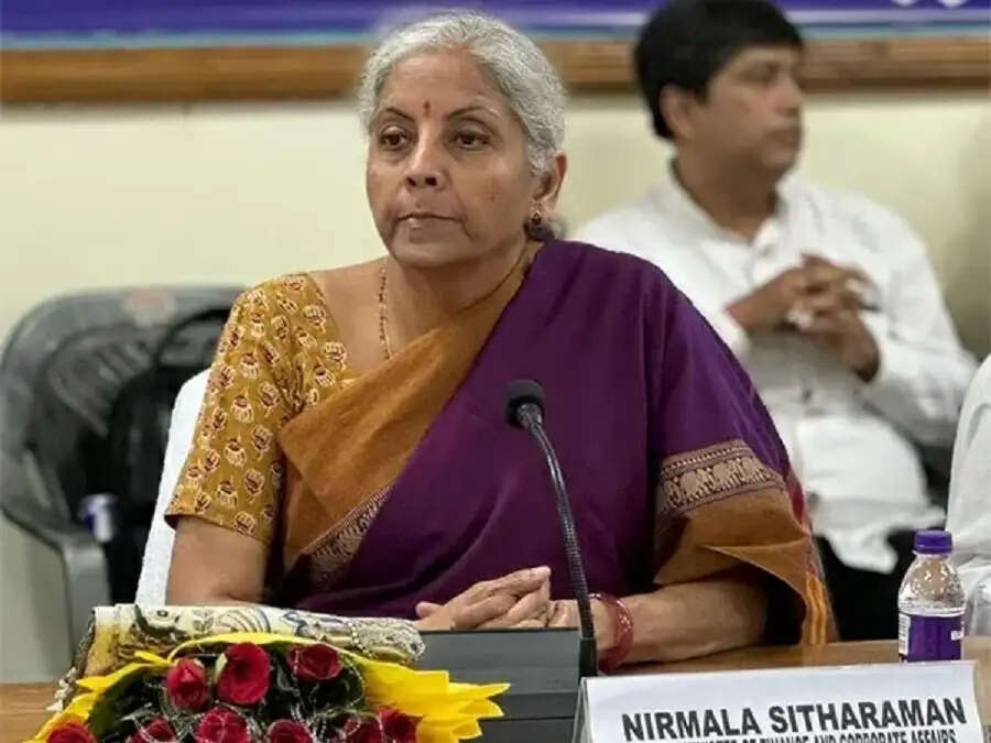 GST दरों में कटौती: वित्त मंत्री निर्मला सीतारमण ने संकेत दिया, जल्द होगा निर्णय – जानें पूरी जानकारी
