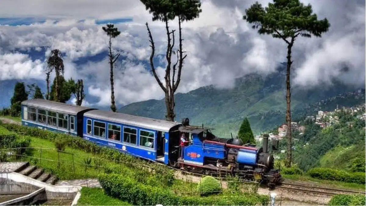 Travel Tips- भारत के वो रेलवे रूट्स, जहां का नजारा देख आंखें रह जाएगी दंग, जानिए इनके बारे में