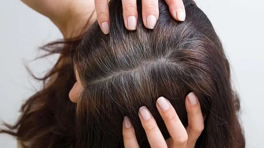Hair Care Tips-&nbsp;क्या बाल रूखे और सफेद हो गए हैं, शाइनिंग और काले बालों के लिए कॉफी का करें इस्तेमाल