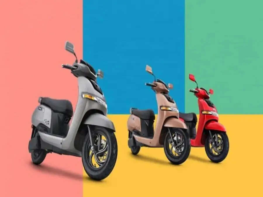 Best Scooter Under 1 Lakh: 1 लाख से भी कम आती हैं ये इलेक्ट्रिक और पेट्रोल स्कूटी, आपके लिए कौनसी सही हैं