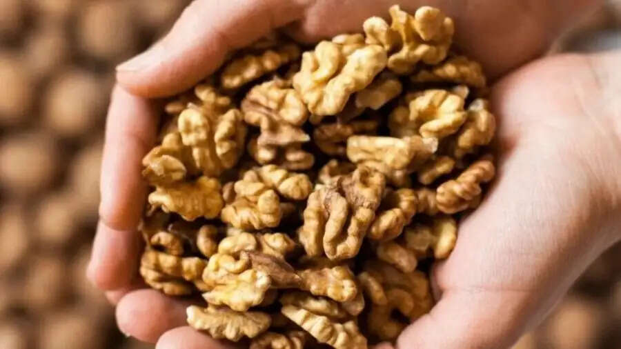 Health Tips-&nbsp;खाली पेट अखरोट खाने से मिलते हैं ये फायदे, जानिए इनके बारे में