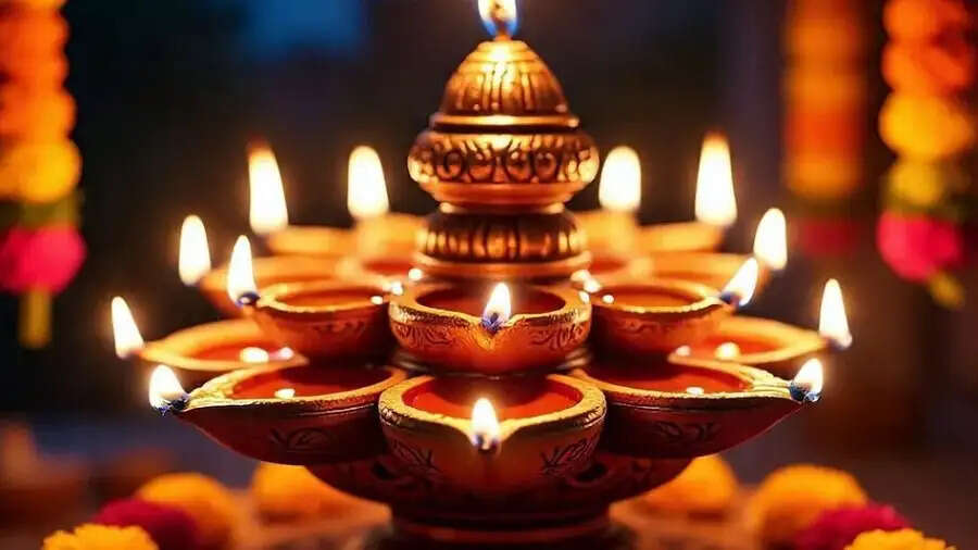Diwali Special-&nbsp;20&nbsp;या 21 अक्टूबर कब मनाई जाएगी दिवाली, जानिए शुभ मुहुर्त और पूजा विधि