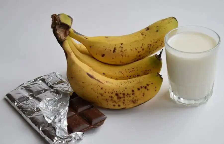 Health Tips-&nbsp;दूध के साथ केले का सेवन पहुंचा सकता है स्वास्थ्य को ये नुकसान, जानिए इनके बारे में