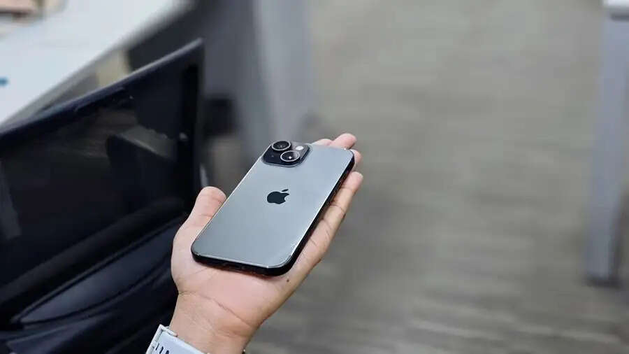 I-Phone 15 Price-&nbsp;iPhone 15&nbsp;पर मिल रही हैं भारी छूट, 50 हजार से भी कम कीमत पर लाएं
