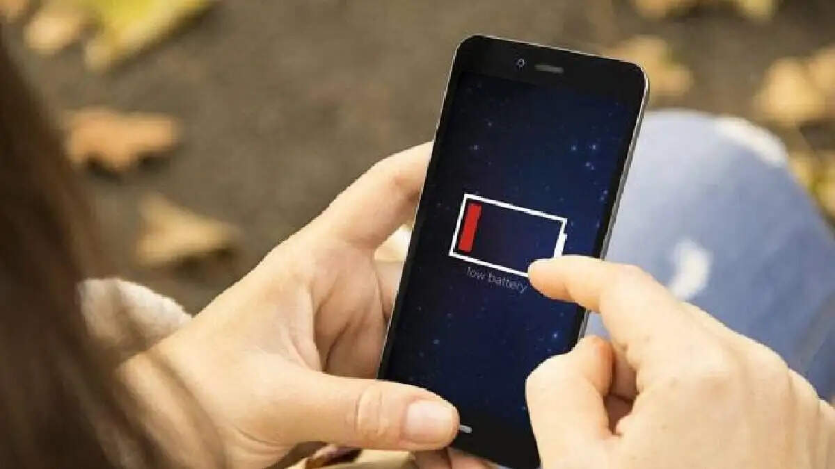 Smartphone Tips- &nbsp;क्या आपके स्मार्टफोन की बैटरी जल्द खत्म हो जाती हैं, जानिए इसका कारण