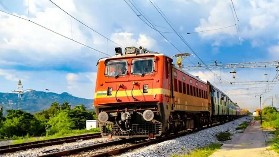 Travel Tips- इस ट्रेन में सफर करने का नहीं लगता पैसा, जानिए इसके बारें में