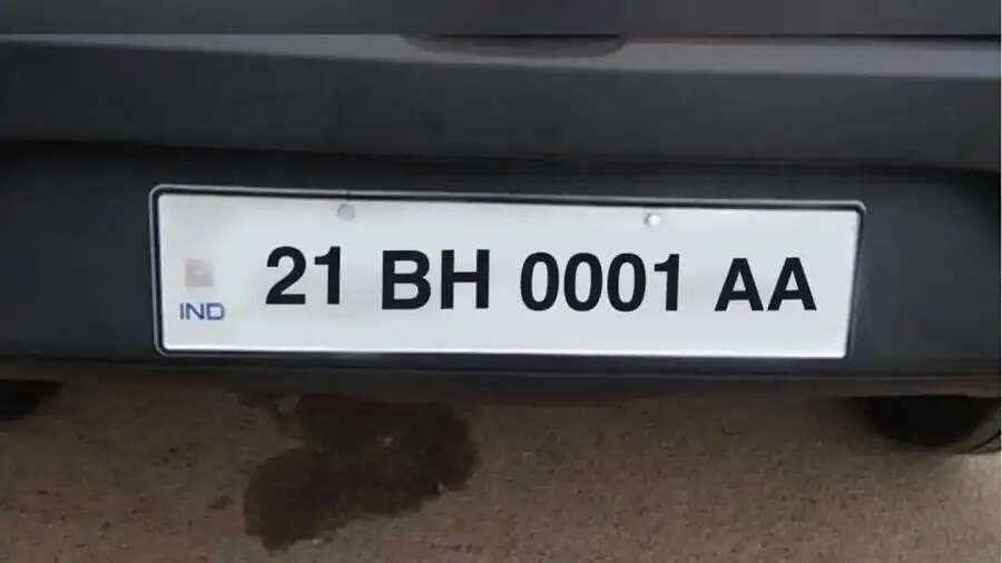 Black Number Plate- इन गाड़ियों की होती हैं ब्लैक नंबर प्लेट, जानिए पूरी डिटेल्स
