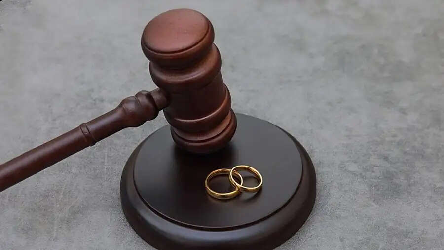 Court Marriage – क्या आप कोर्ट मैरिज करने की सोच रहे हैं, तो जान लिजिए इसके नियम