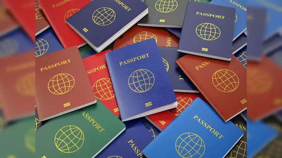 Passport Tips- पोसपोर्ट के रंग अलग अलग क्यों होते हैं, आइए जानें