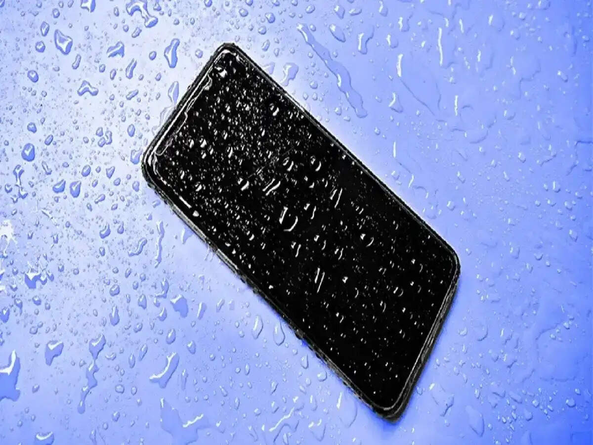 Mobile Tips- क्या आपके फोन में पानी चला गया हैं, ठीक करने के लिए अपनाए ये ट्रिक्स