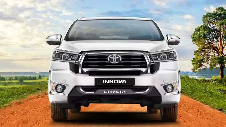 Automobile Tips- Toyota Innova Crysta&nbsp;खरीदना चाहते हैं, तो जानिए कितनी आएगी इसकी&nbsp;EMI