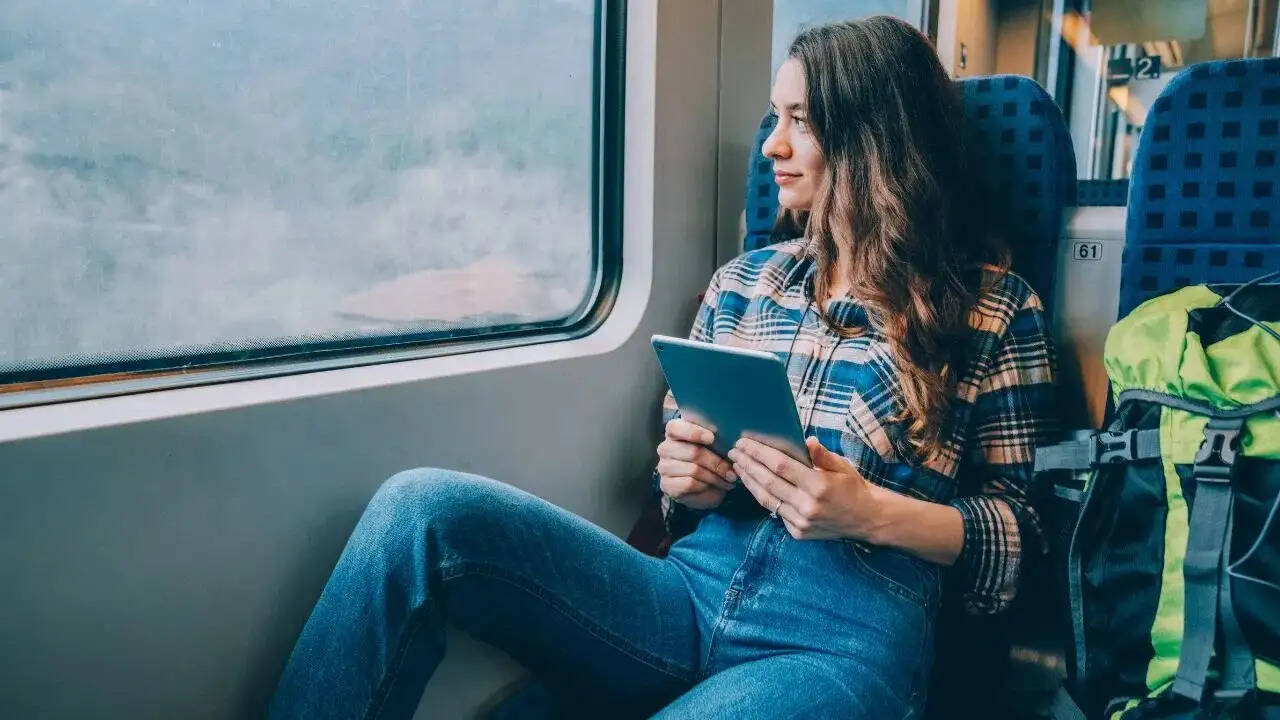 Travel Tips- यात्रा के दौरान भूलकर भी ना ले जाएं ज्यादा लगेज, ट्रिप का मजा हो जाएगा किरकिरा, आइए जानते हैं कैसे करें मैनेज