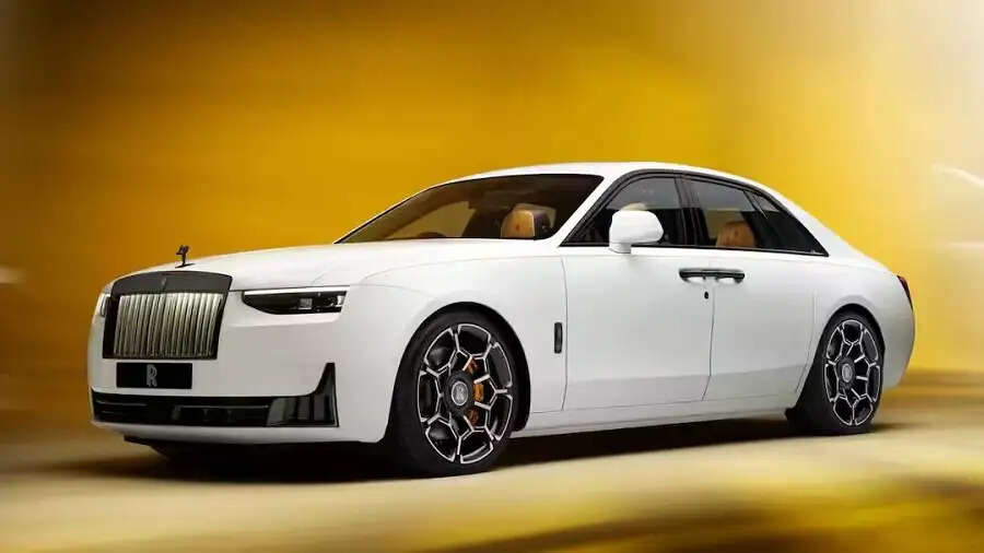 Car Update- भारत में किसके पास हैं सबसे महंगी कार, आइए जानें