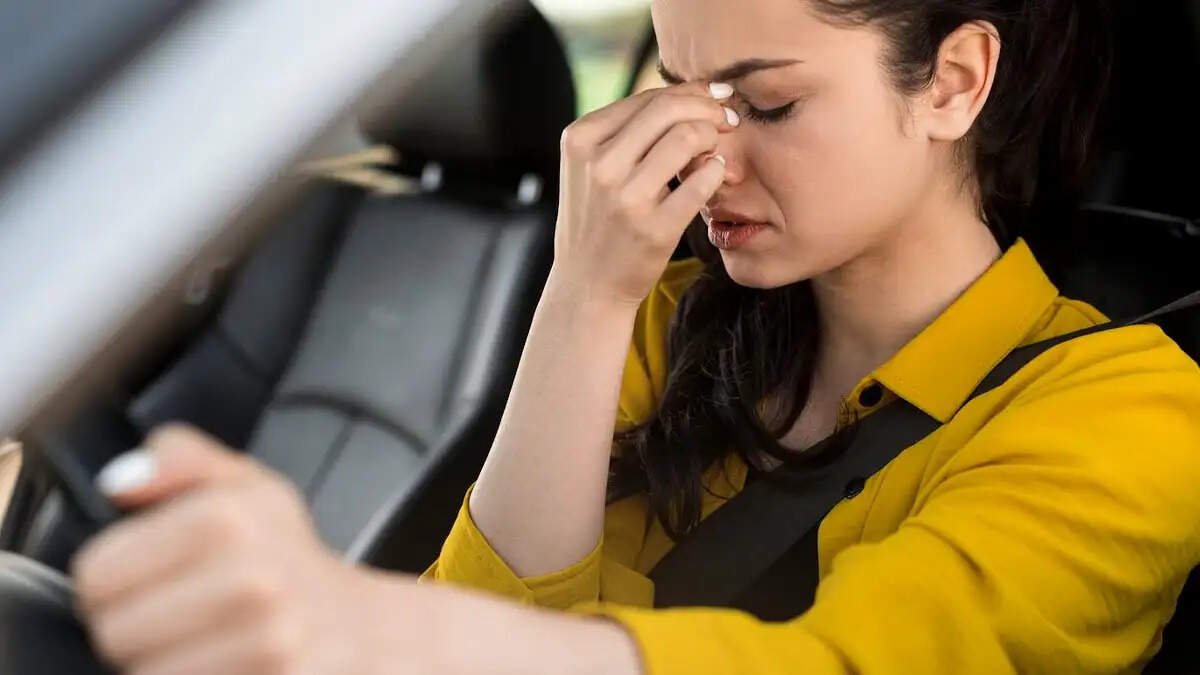 Car Driving Tips- क्या आपको भी कार चलाते वक्त नींद आती हैं, जानिए इसकी वजह