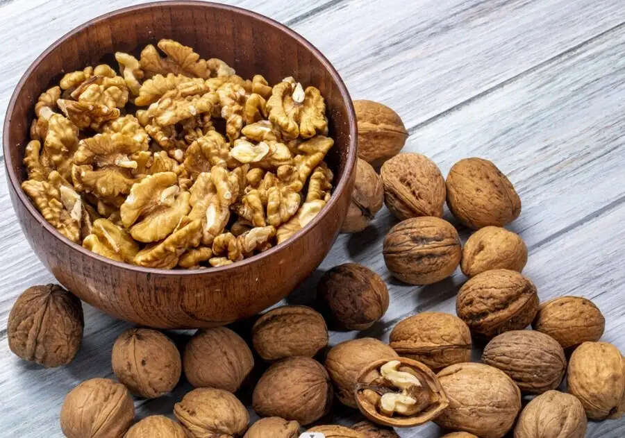 Health Tips-&nbsp;अखरोट का सेवन केवल दिमाग को ही नहीं, शरीर के इन अंगों के लिए भी होता हैं फायदेमंद