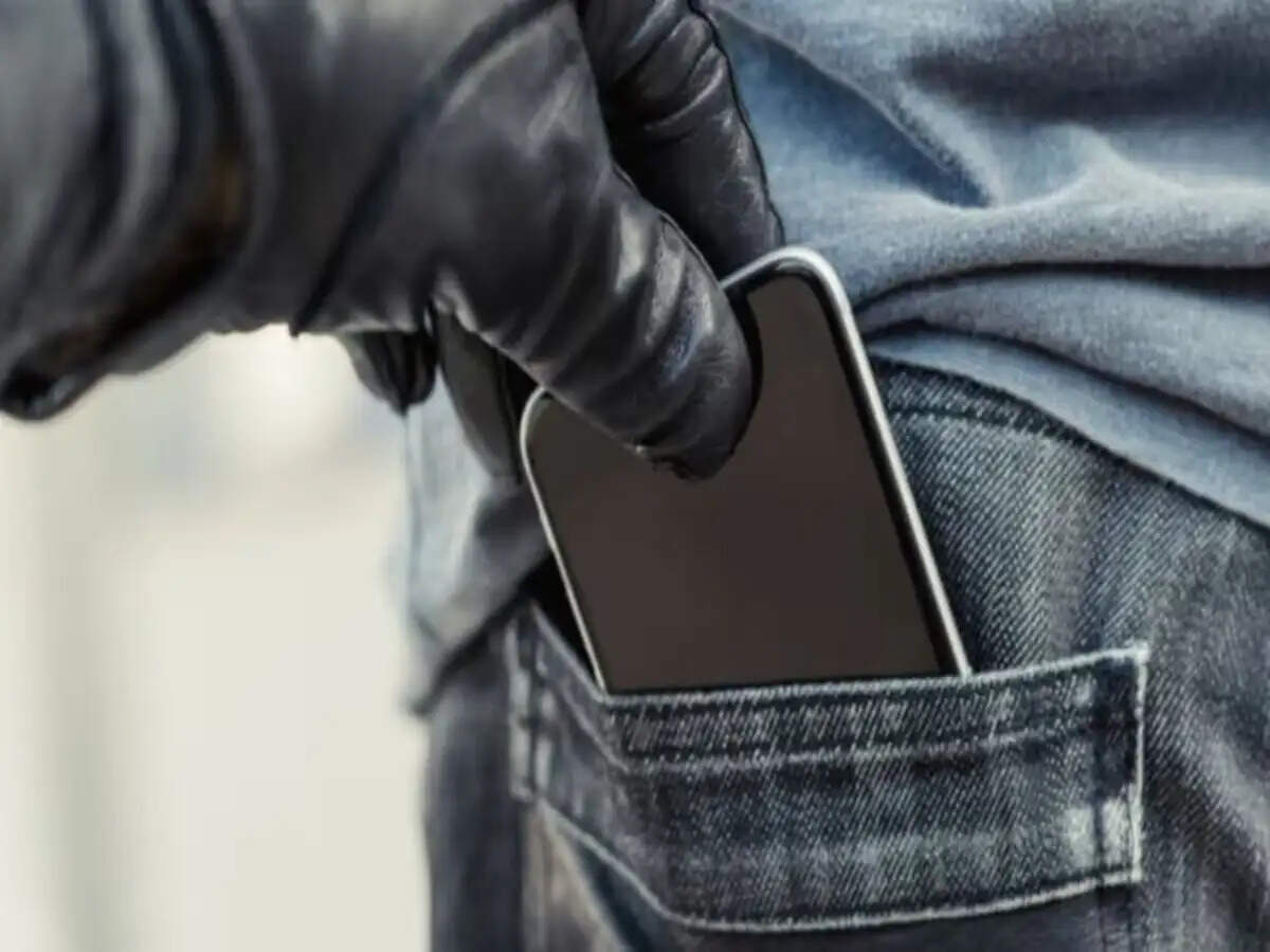 Mobile Tips- &nbsp;क्या आपका मोबाइल फोन खो गया हैं और किसी ने स्विच ऑफ कर दिया हैं, तो ऐसे करें ट्रेक