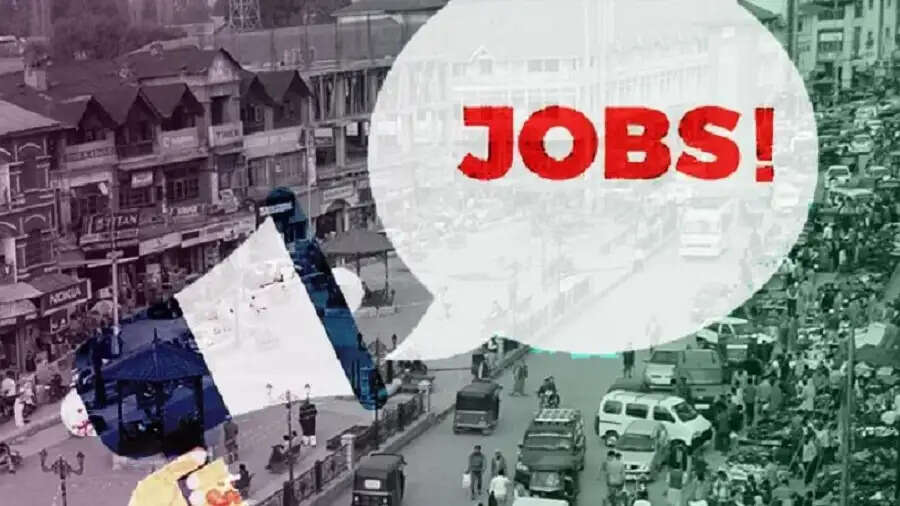 Career Tips-&nbsp;नौकरियां जिनमें मिलती हैं IAS&nbsp;से भी ज्यादा सैलरी, जानिए इनके बारे में