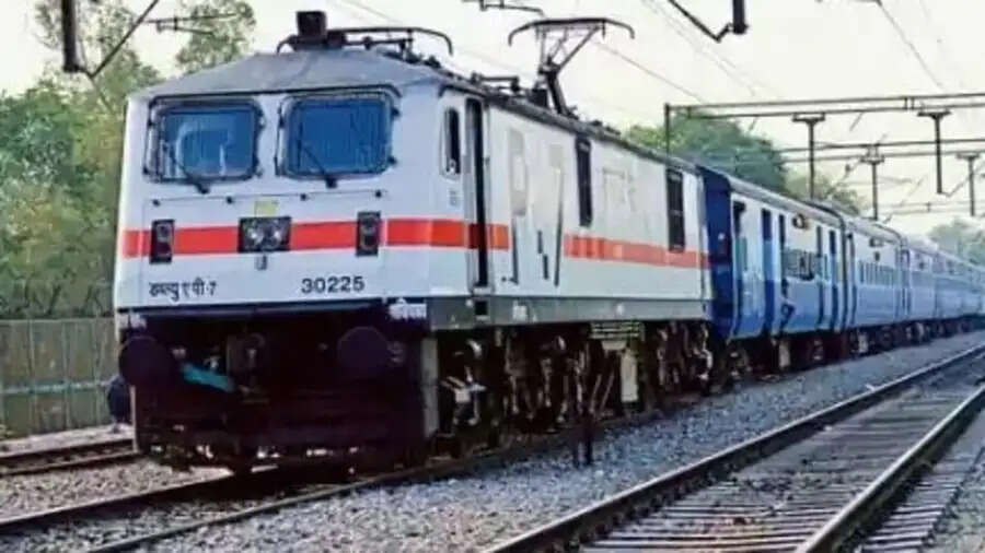 Train Rules-&nbsp;जनरल का टिकट लेकर स्लीपर में कर ली यात्रा, तो कितना लगेगा जुर्माना