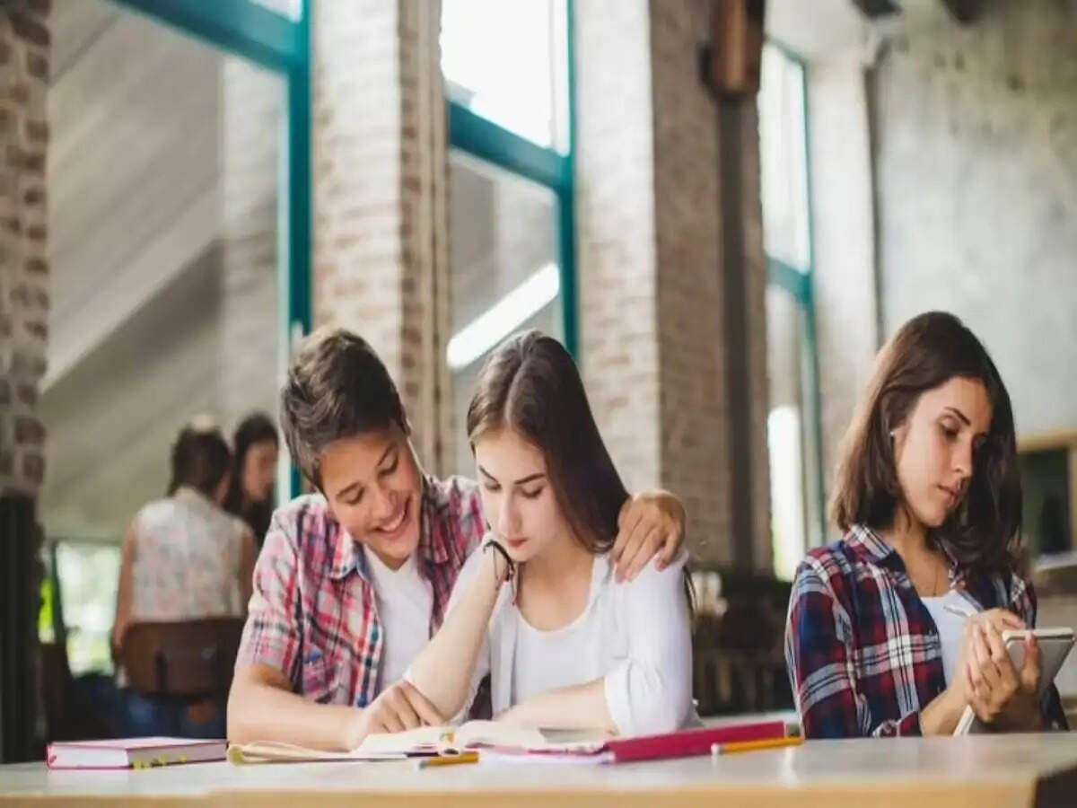 Education News- अमेरिका से कौड़ियों के भाव कर सकते हैं Ph.D, जानिए आसान तरीका