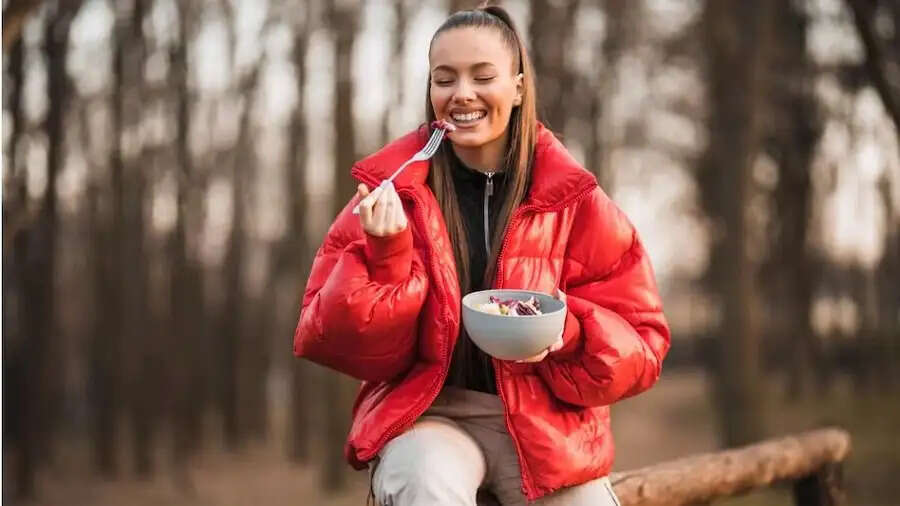 Health Tips-&nbsp;&nbsp;क्या सर्दी की वजह शरीर की एनर्जी कम हो गई हैं, एनर्जेटिक रहने के लिए आहार में शामिल करें ये चीजें