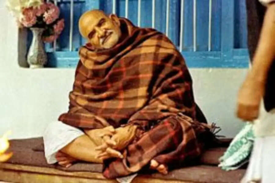 नीम करोली बाबा के अनमोल उपदेश: जीवन में सुख-समृद्धि और सफलता के रहस्य