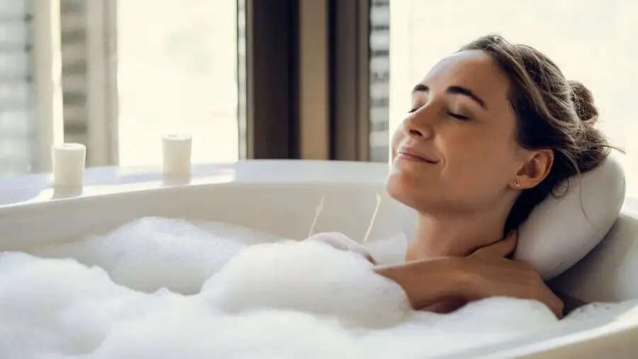 Health Tips- क्या आप नहाने के बाद तुरंत सो जाते हैं, जान लिजिए इसके नुकसान