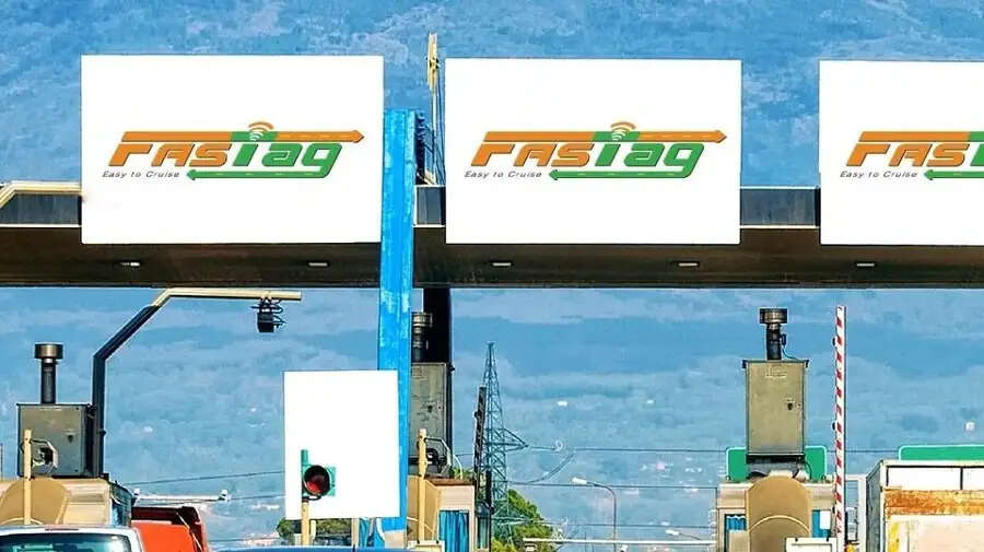 Toll Tax Update-&nbsp;फास्टैग ना होने पर&nbsp;UPI&nbsp;से करें पैमेंट, नहीं लगेगा डबल चार्ज