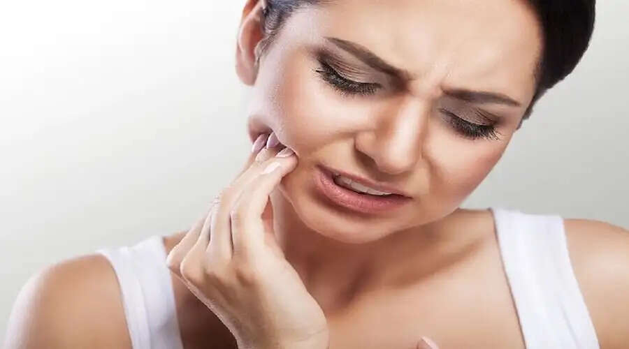 Teeth Care Tips-&nbsp;क्या दांतों के दर्द से परेशान हैं, तो अपनाएं ये उपाय