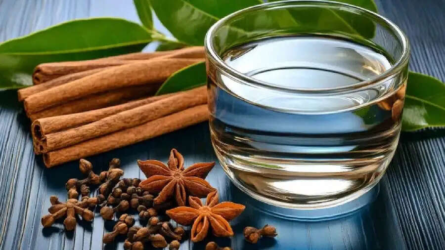 Health Tips- खाली पेट अजवाइन और दालचीनी का पानी पीना होता हैं सेहत के लिए फायदेमंद, आइए जानें