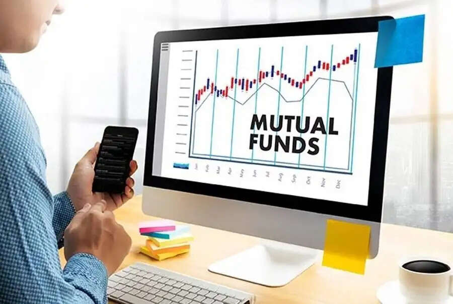 Investment Tips-  निवेश के लिए&nbsp;Sip या&nbsp;FD क्या हैं बेहतर, जानिए पूरी डिटेल्स