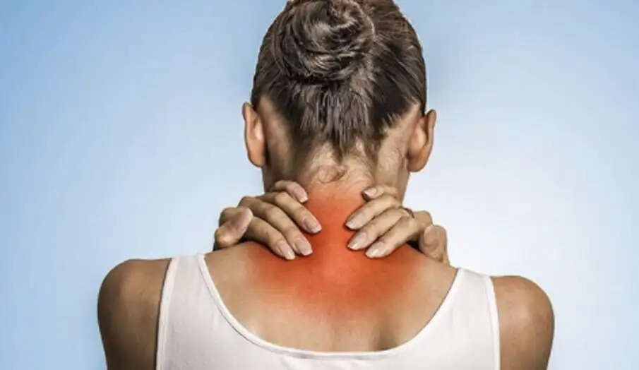 Health Tips- क्या सर्वाइकल दर्द ने कर ऱखा हैं परेशान, तो अपनाएं ये उपाय