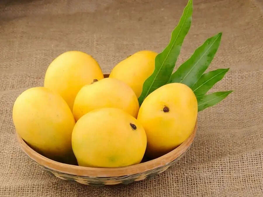 Health Tips- आम खाने से इन बीमारियों से मिलती हैं राहत, जानिए पूरी डिटेल्स