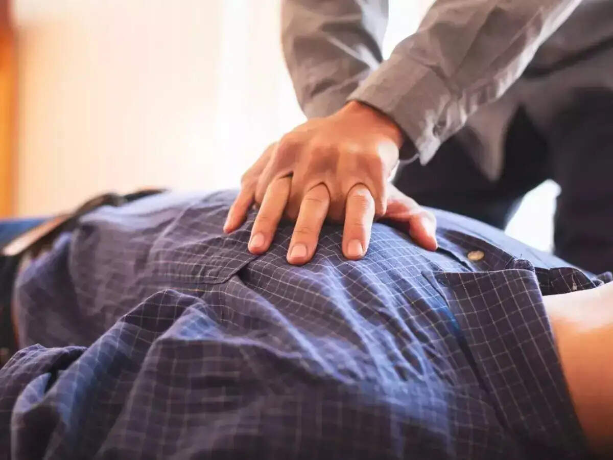 Health Tips- सुबह बिस्तर से उठते ही कर ले ये काम, हार्ट अटैक और स्ट्रोक से बचें रहेंगे, जानिए इन क्रियाओं के बारे में